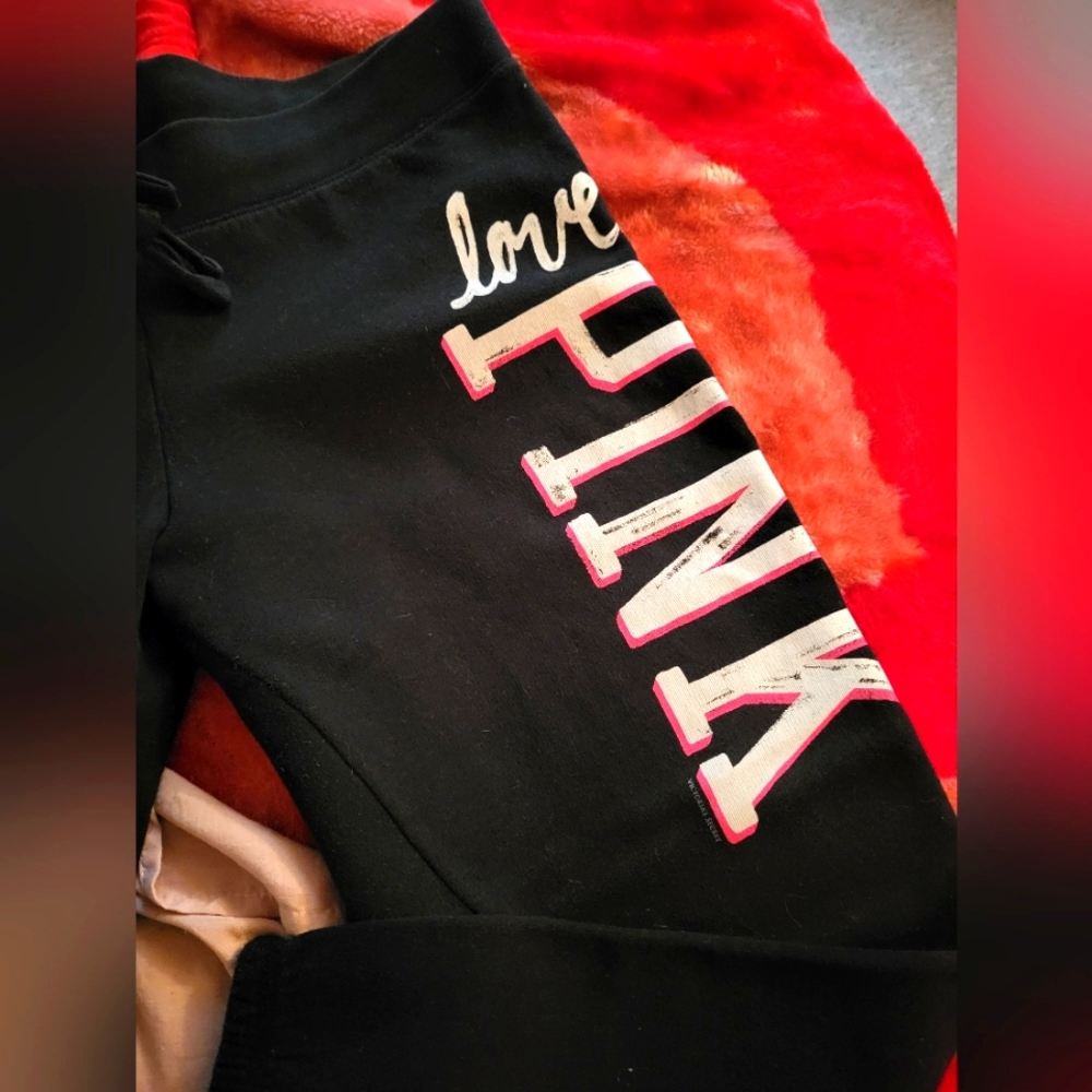 Vs pink vintage sweatpants, size large.